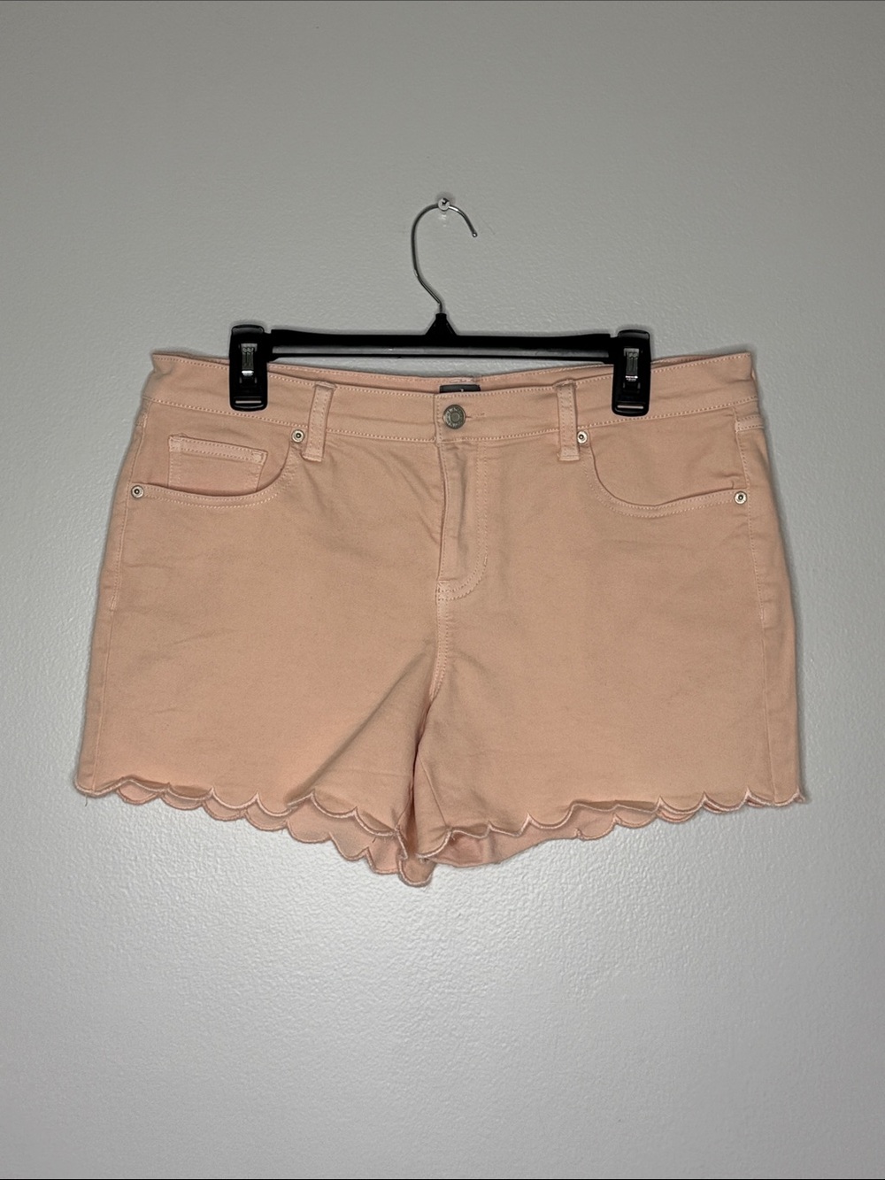 Soho Jeans Peach Scallop-Hem Shorts Size 10